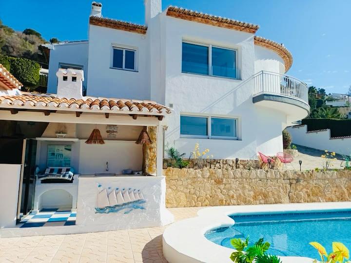 Villa de lujo con parcela urbana adicional en El Rafalet, Jávea