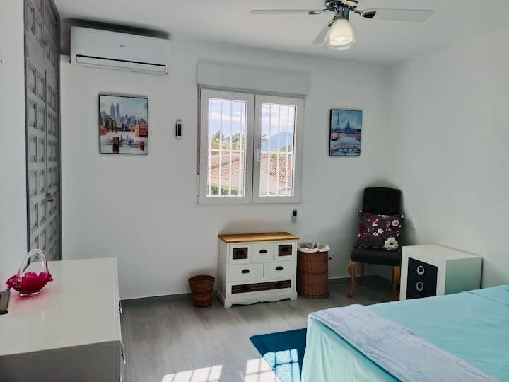 Villa de lujo con parcela urbana adicional en El Rafalet, Jávea