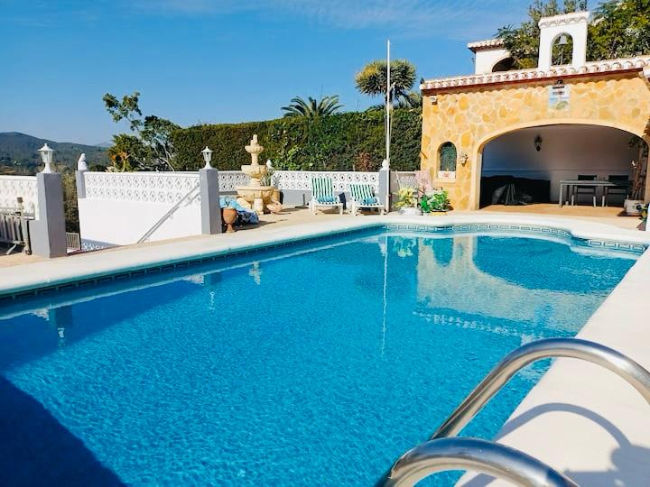 Villa de lujo con parcela urbana adicional en El Rafalet, Jávea