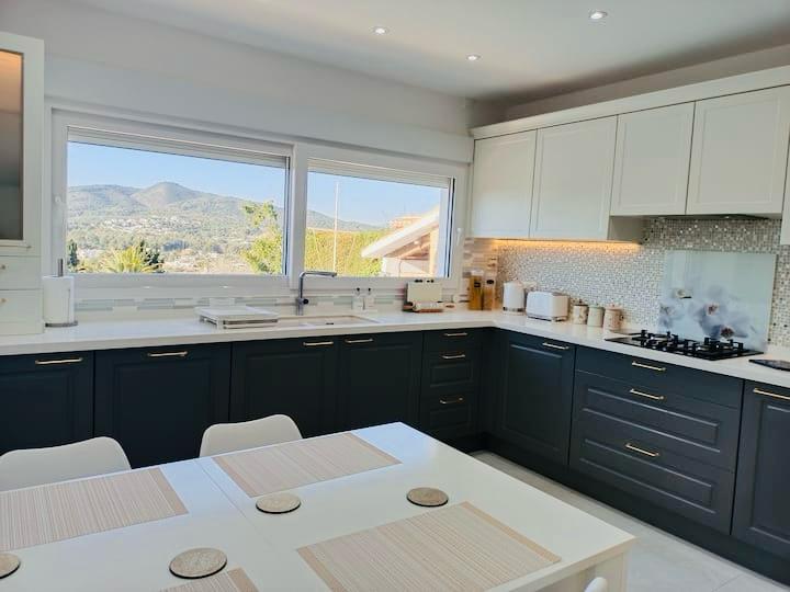 Villa de lujo con parcela urbana adicional en El Rafalet, Jávea
