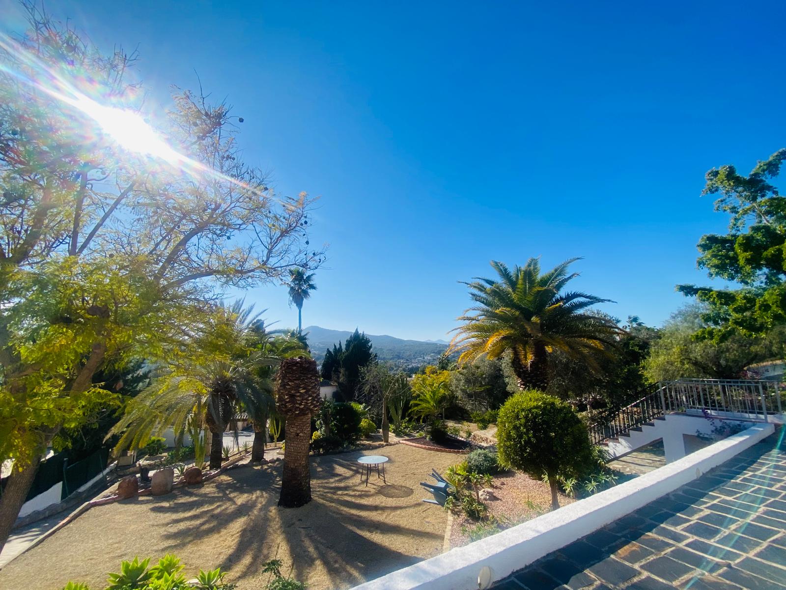 Villa de lujo con parcela urbana adicional en El Rafalet, Jávea