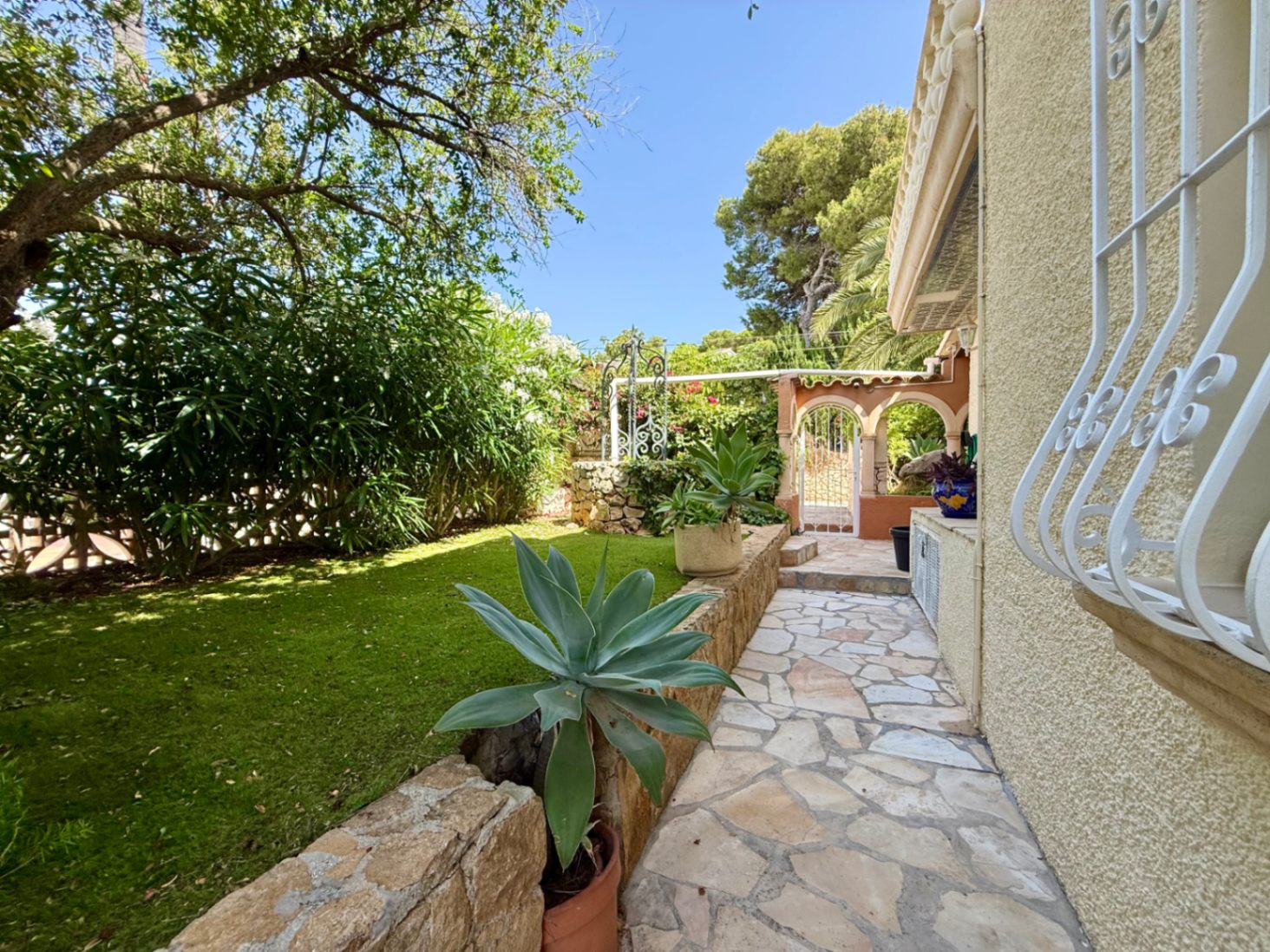 Villa with Panoramic Sea Views in Balcón al Mar, Jávea