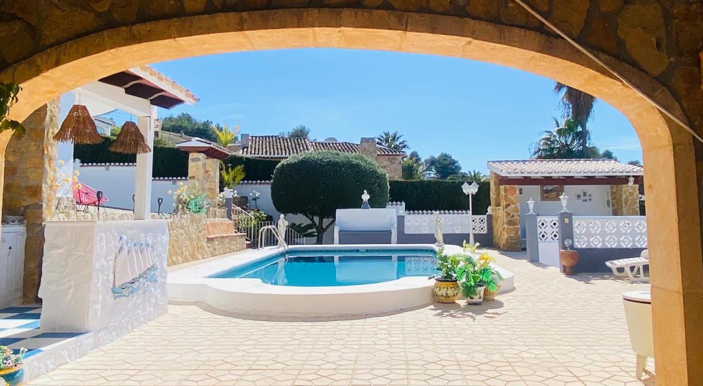 Mediterrane villa met privézwembad en vrij uitzicht in Javea