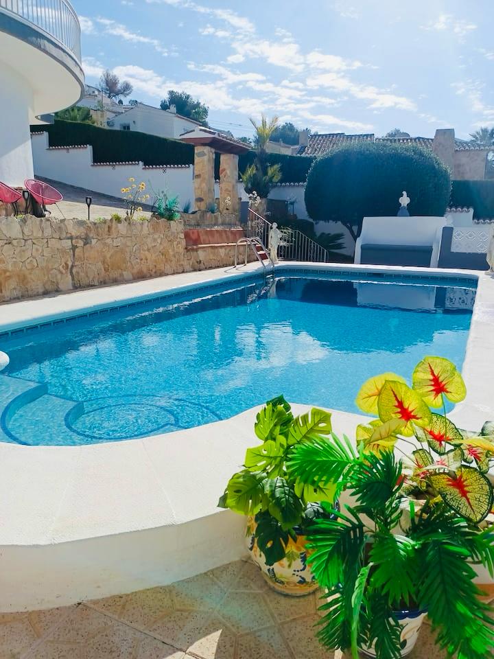 Mediterrane villa met privézwembad en vrij uitzicht in Javea
