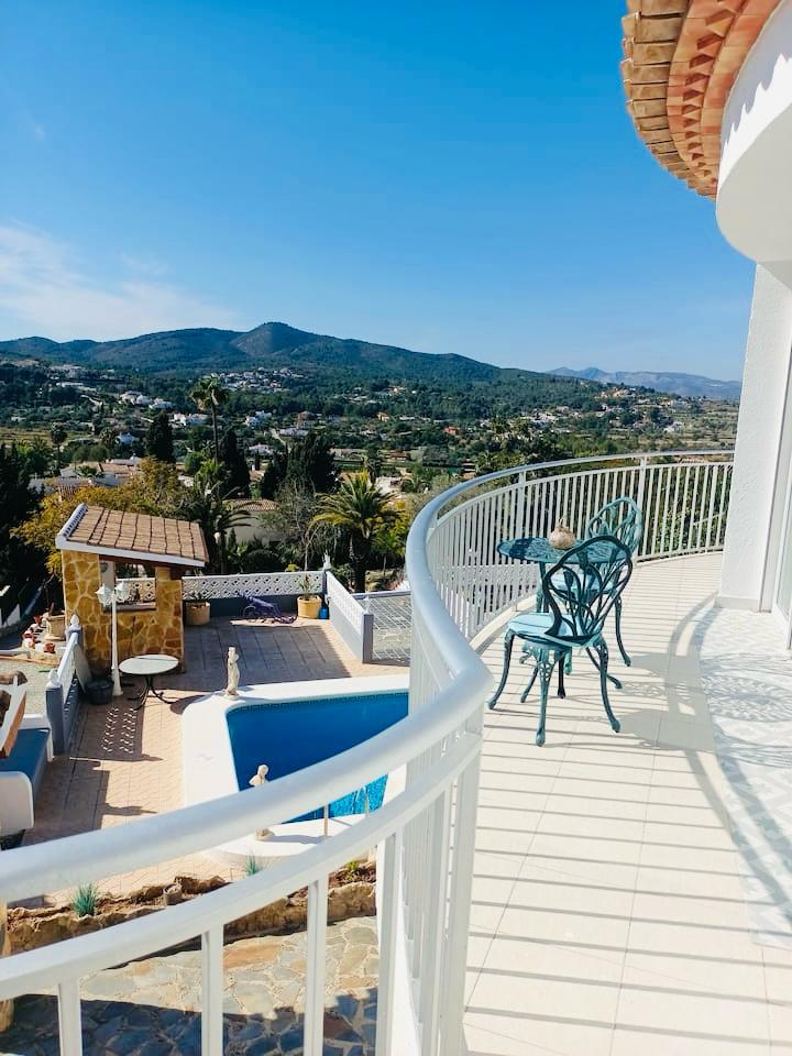 Mediterrane villa met privézwembad en vrij uitzicht in Javea