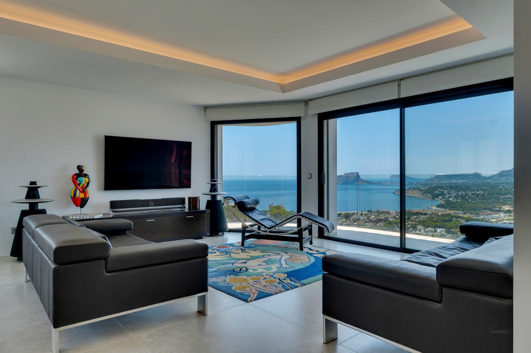 Villa con vistas panorámicas únicas al mar, la montaña y atardeceres sobre El Portet