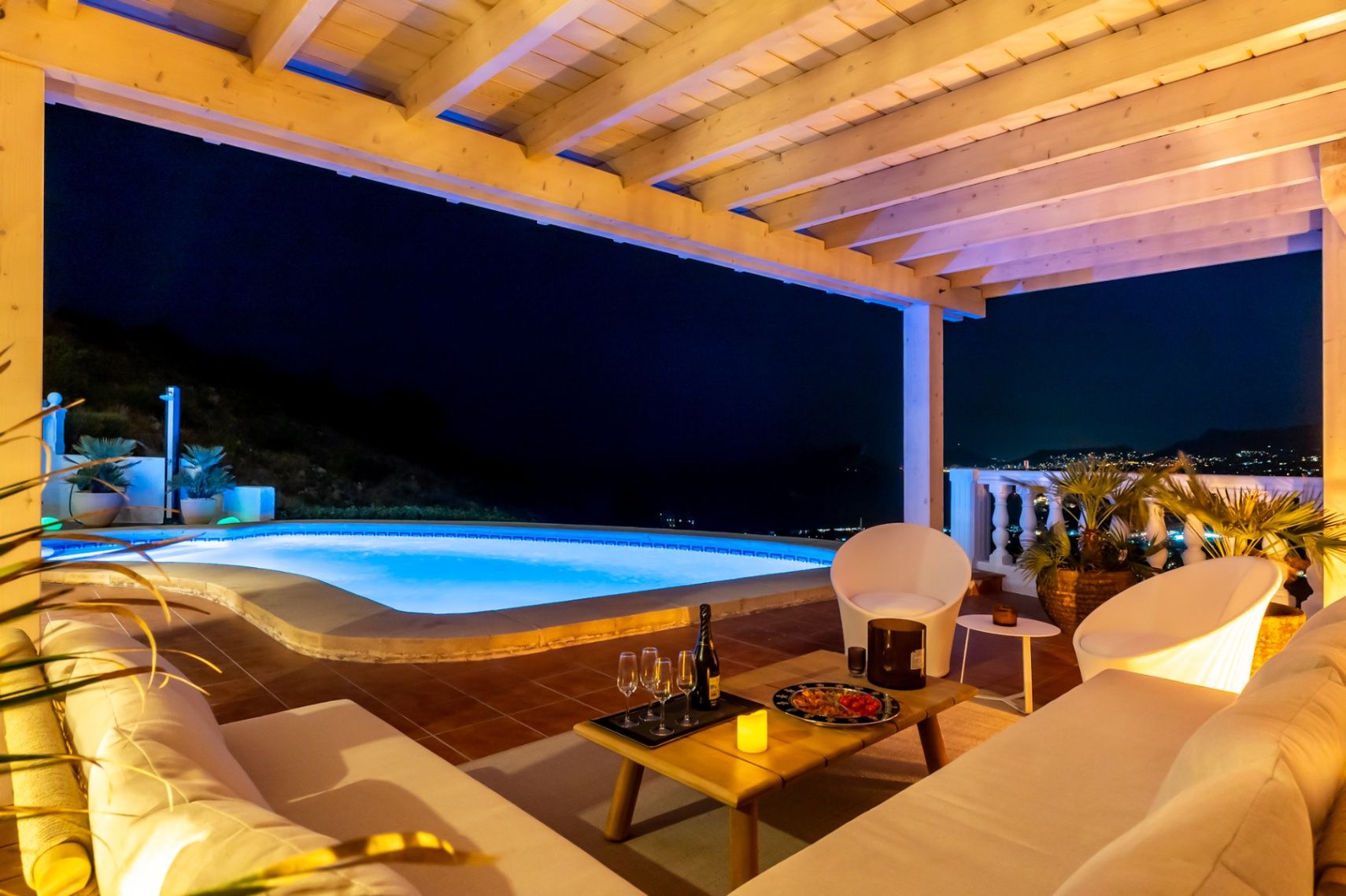 Villa con vistas panorámicas únicas al mar, la montaña y atardeceres sobre El Portet