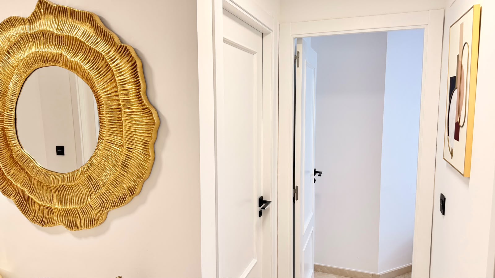 Apartment with a spacious terrace, garage, and storage room near the Port of Javea.