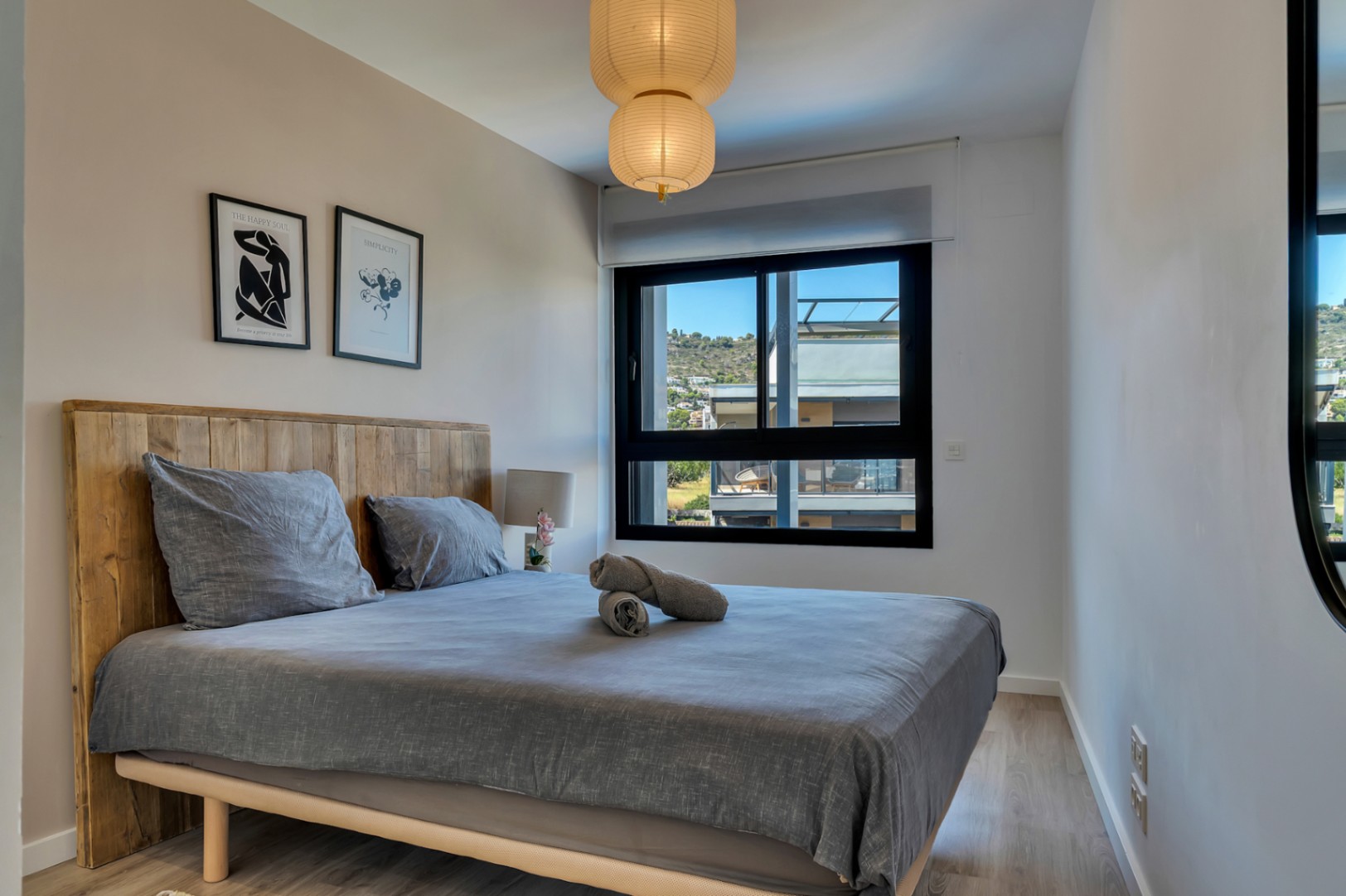 Exclusive 3-bedroom apartment with a huge private solarium and sea views in Javea.