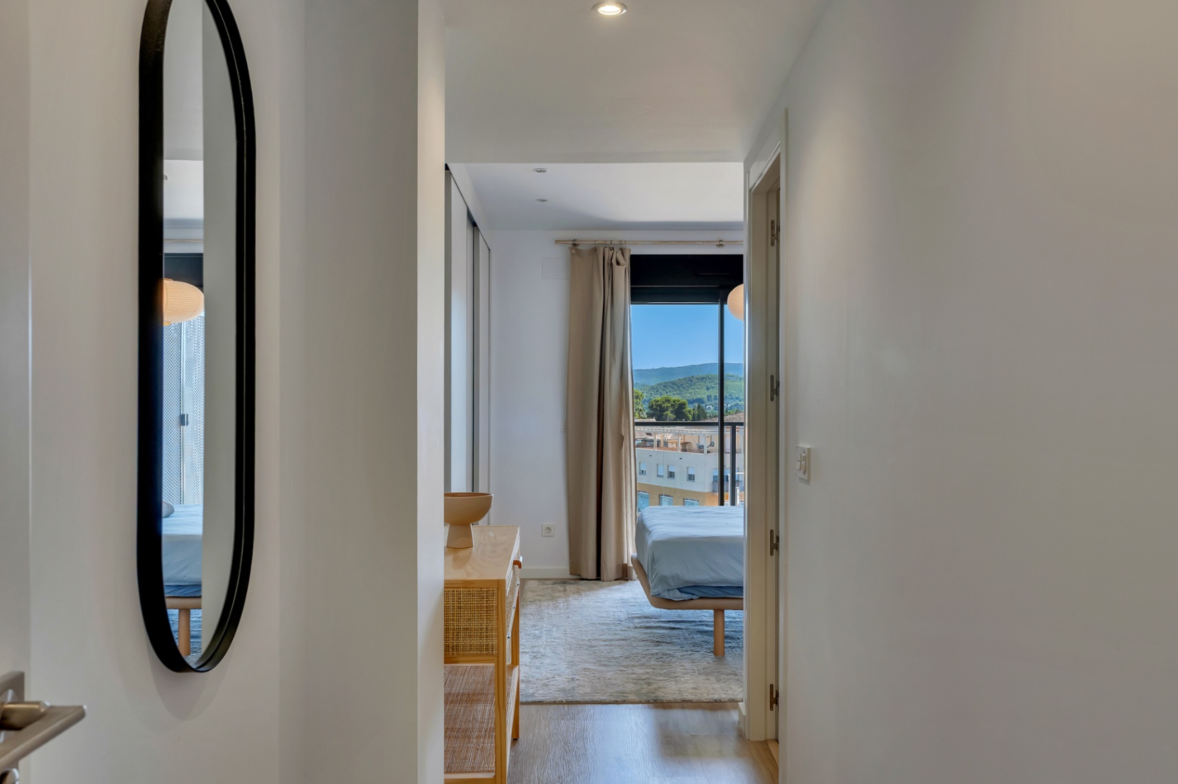 Exclusive 3-bedroom apartment with a huge private solarium and sea views in Javea.