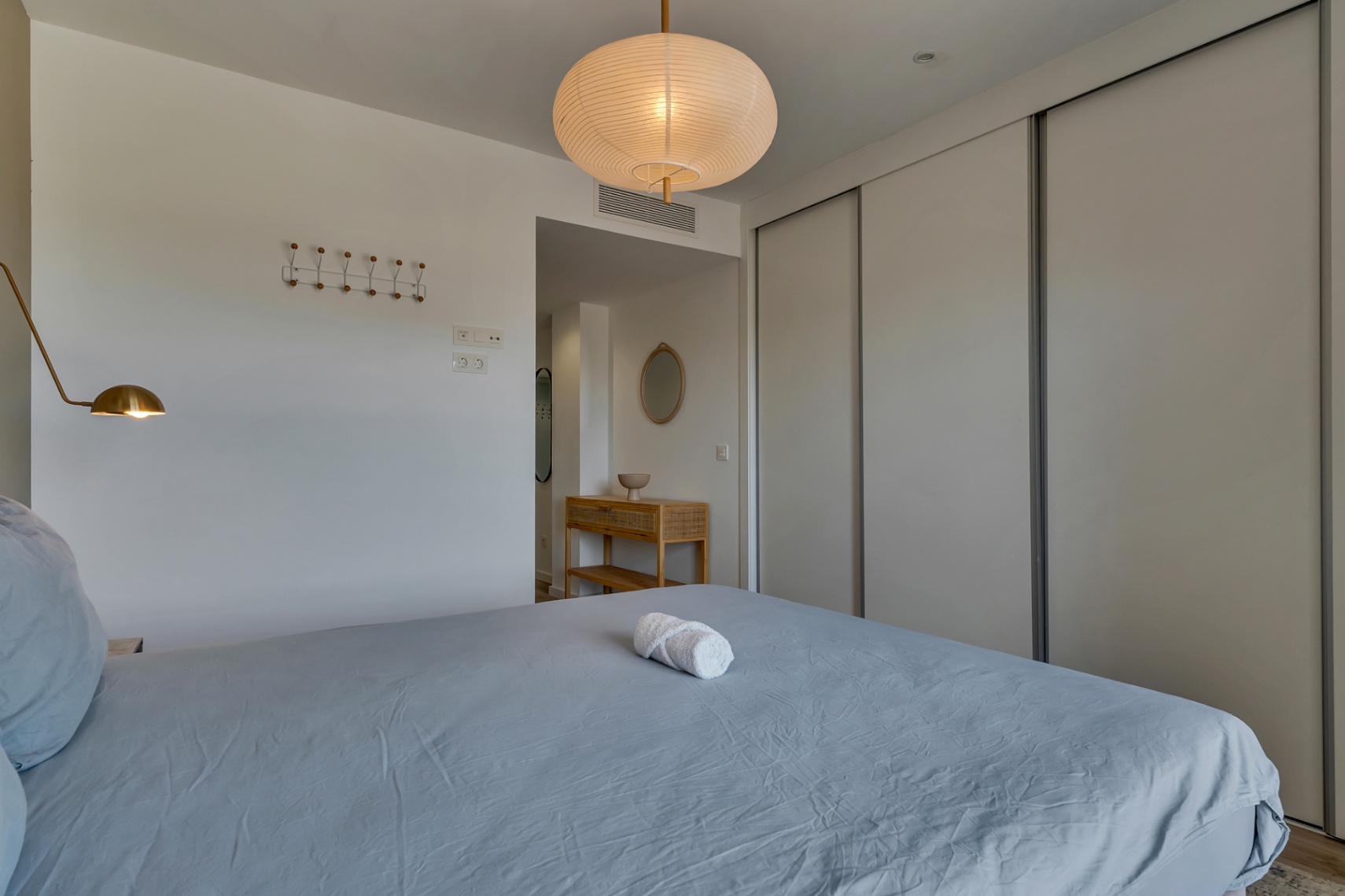 Exclusive 3-bedroom apartment with a huge private solarium and sea views in Javea.