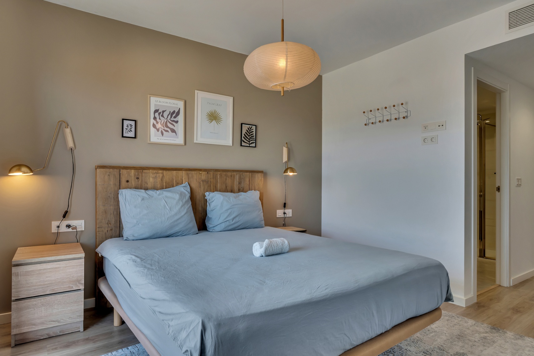 Exclusive 3-bedroom apartment with a huge private solarium and sea views in Javea.