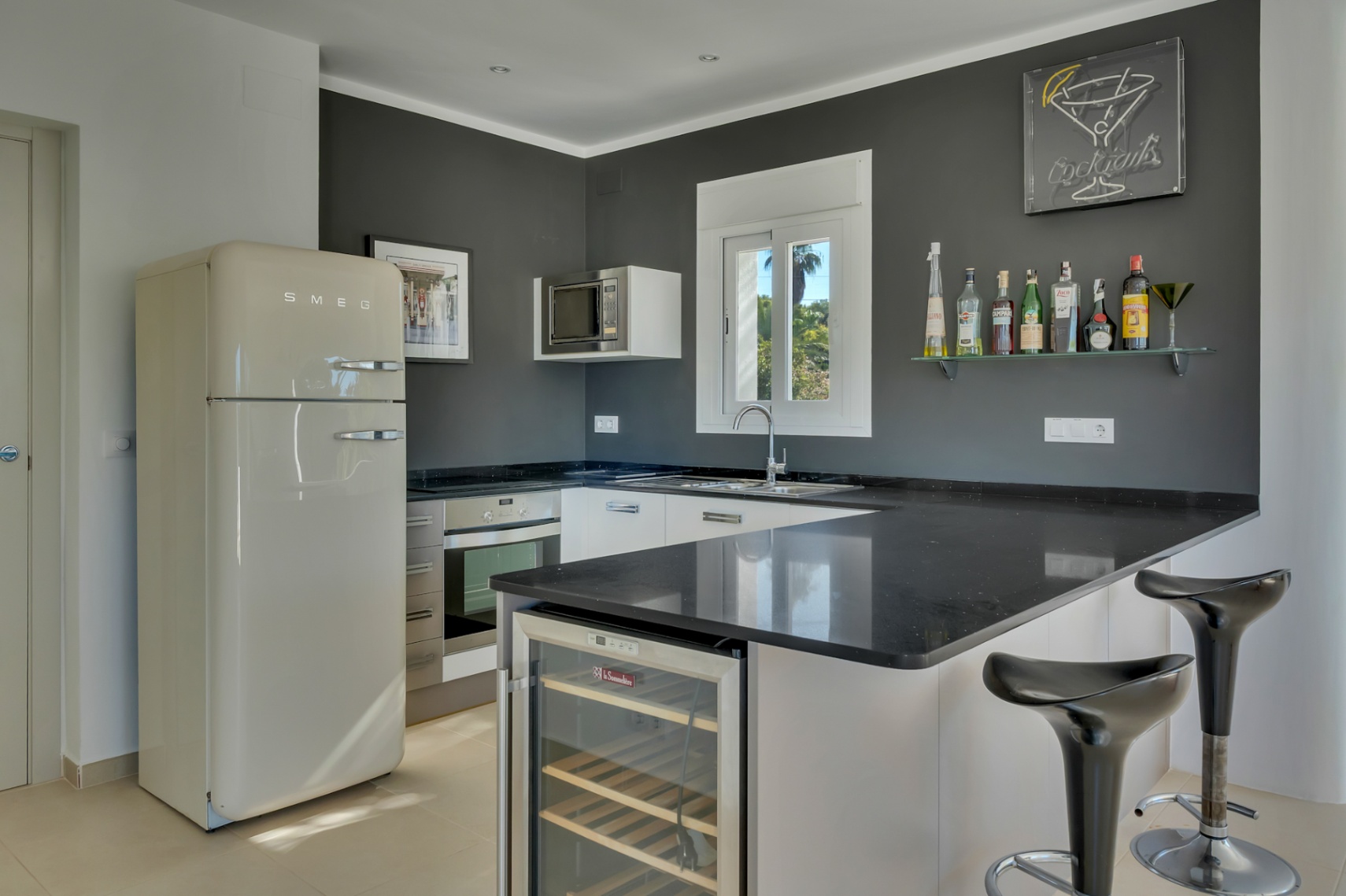 Stunning Ibiza-Style Villa with Tennis Court and Montgo Views in Javea