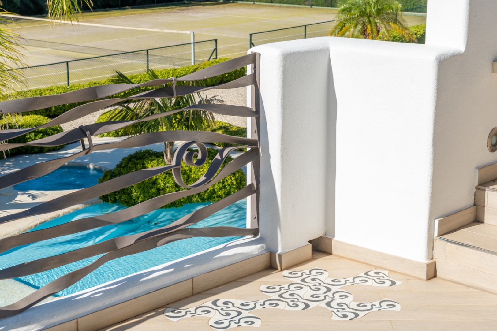 Stunning Ibiza-Style Villa with Tennis Court and Montgo Views in Javea