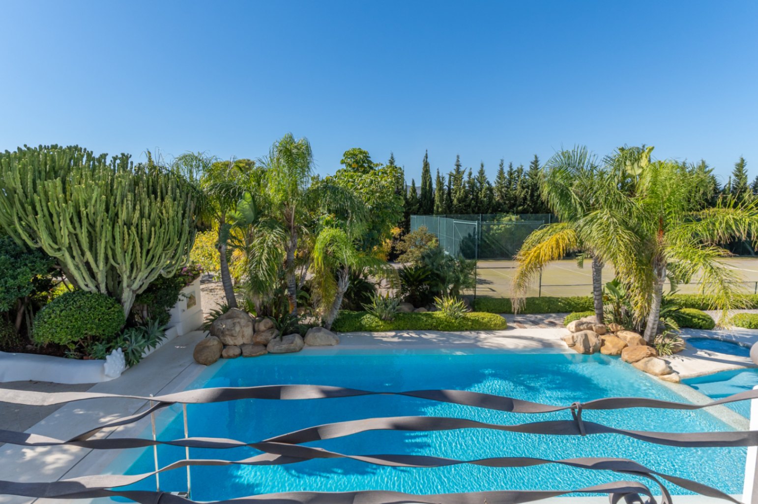 Stunning Ibiza-Style Villa with Tennis Court and Montgo Views in Javea