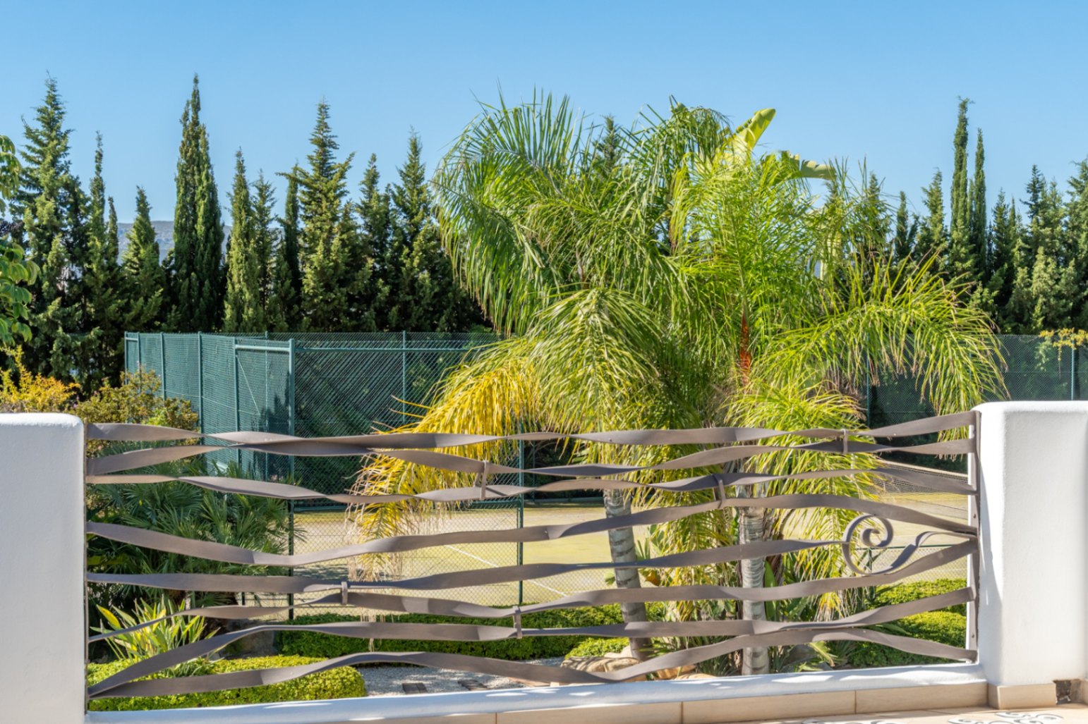 Stunning Ibiza-Style Villa with Tennis Court and Montgo Views in Javea
