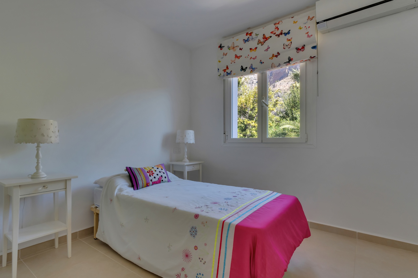 Stunning Ibiza-Style Villa with Tennis Court and Montgo Views in Javea