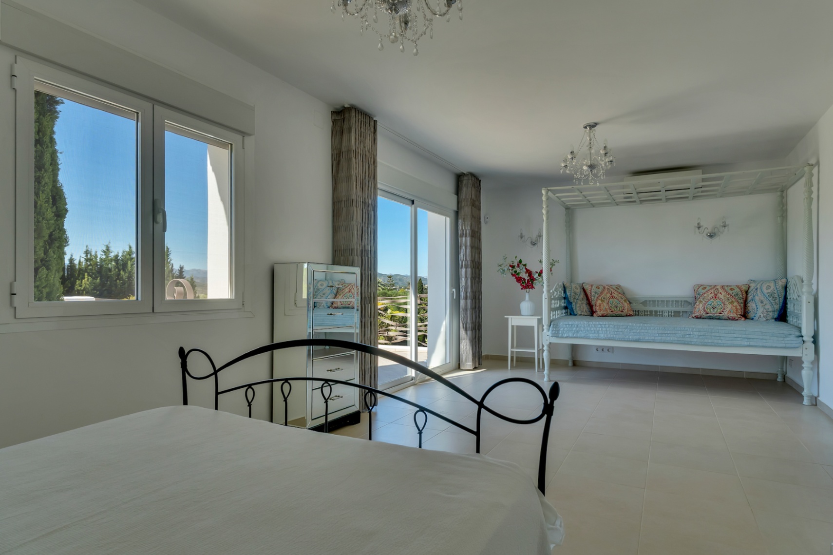 Stunning Ibiza-Style Villa with Tennis Court and Montgo Views in Javea