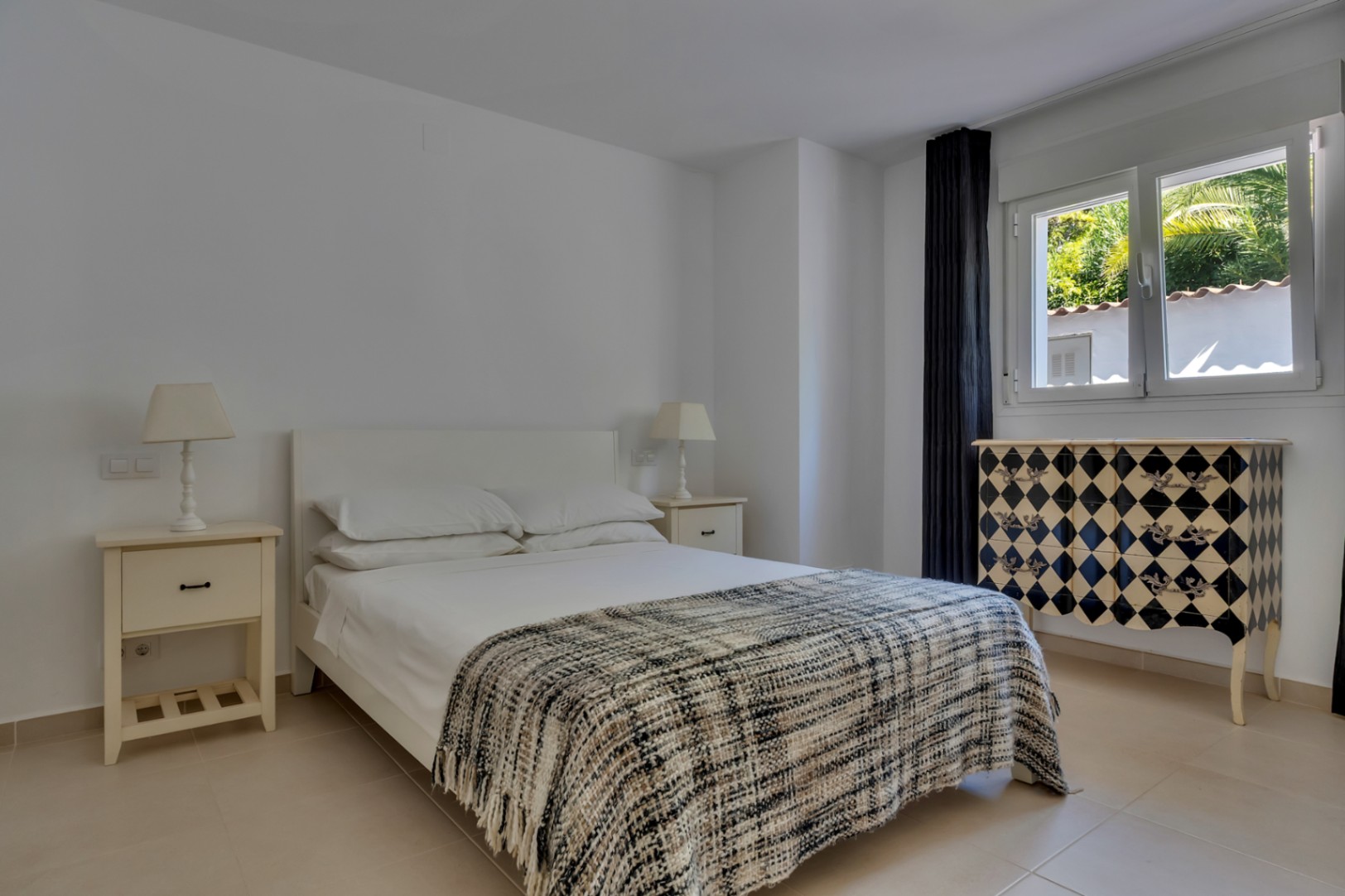 Stunning Ibiza-Style Villa with Tennis Court and Montgo Views in Javea