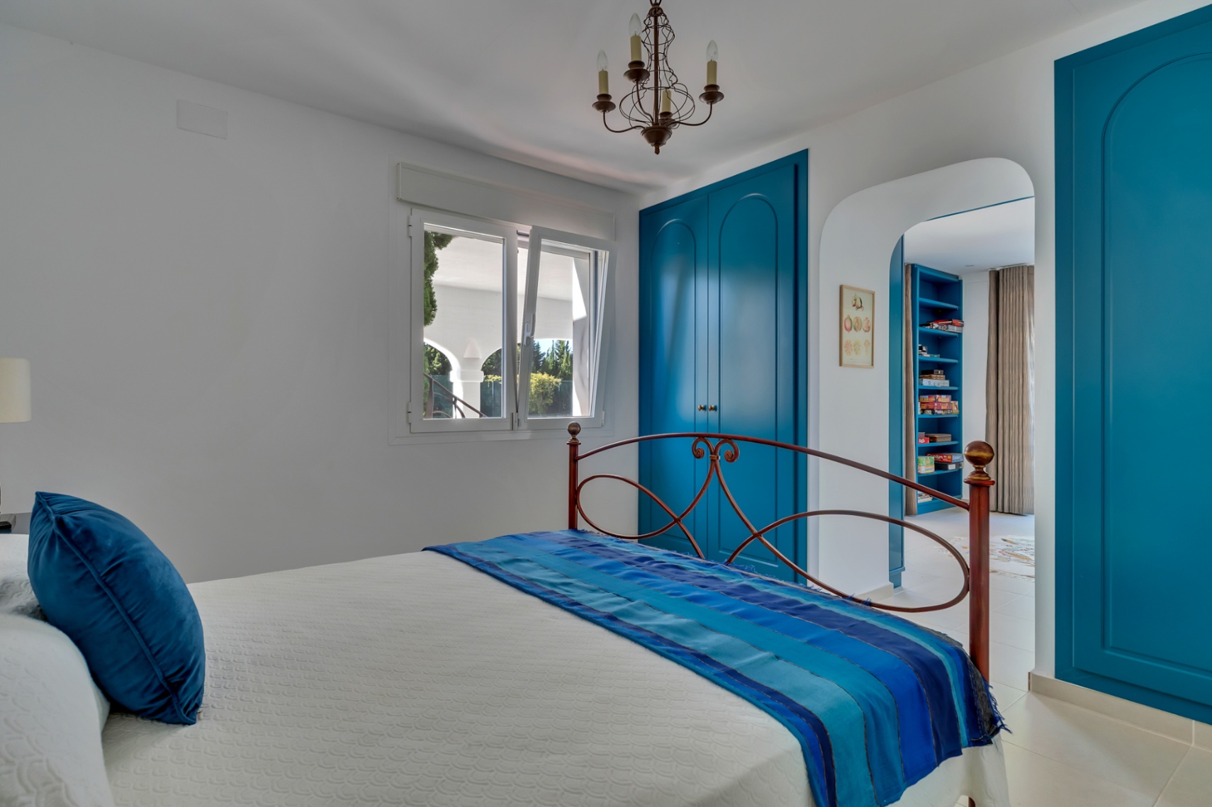 Stunning Ibiza-Style Villa with Tennis Court and Montgo Views in Javea