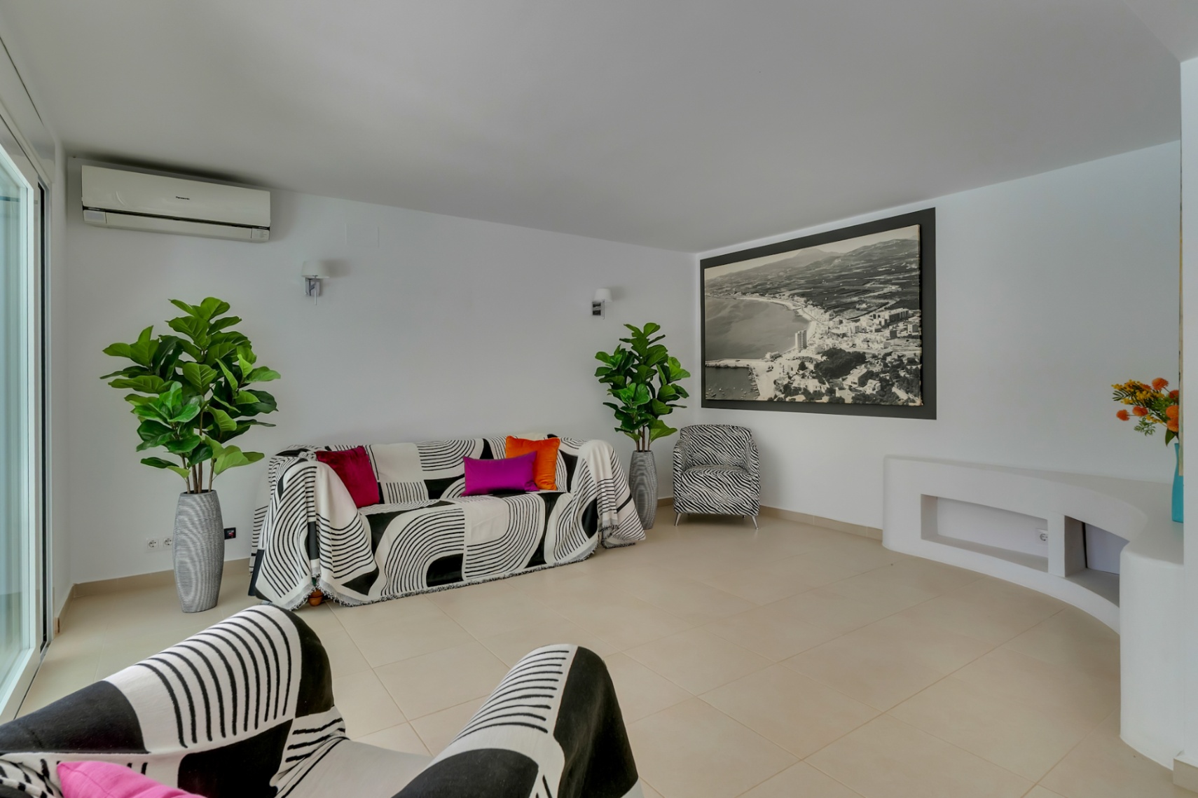 Stunning Ibiza-Style Villa with Tennis Court and Montgo Views in Javea