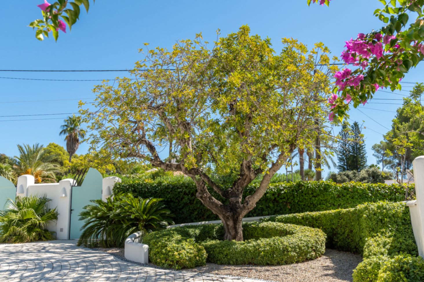 Stunning Ibiza-Style Villa with Tennis Court and Montgo Views in Javea