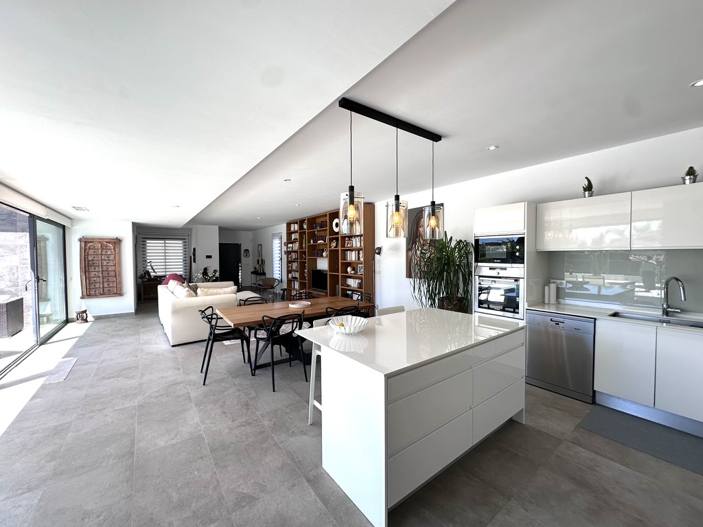 Villa moderne de plain-pied à vendre à Jávea