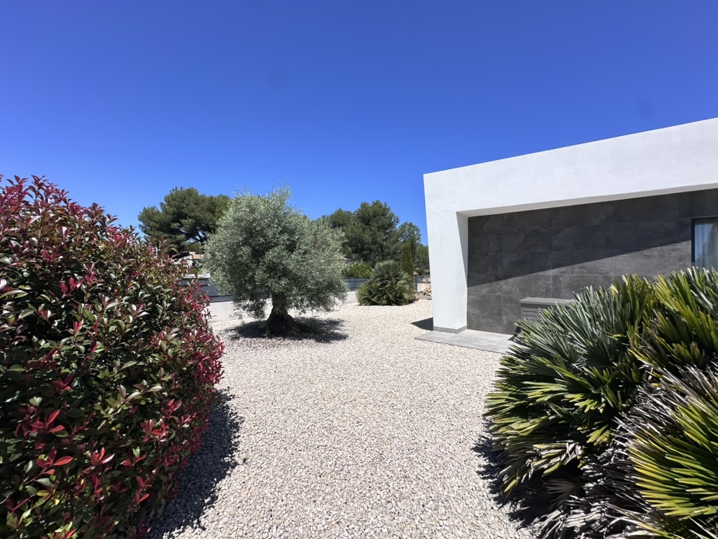 Villa moderne de plain-pied à vendre à Jávea