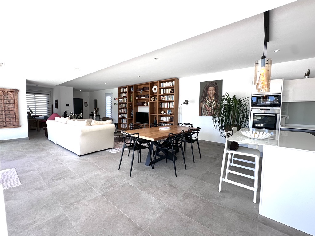 Villa moderne de plain-pied à vendre à Jávea