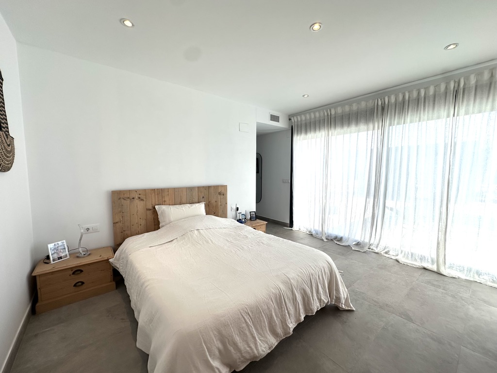 Villa moderne de plain-pied à vendre à Jávea
