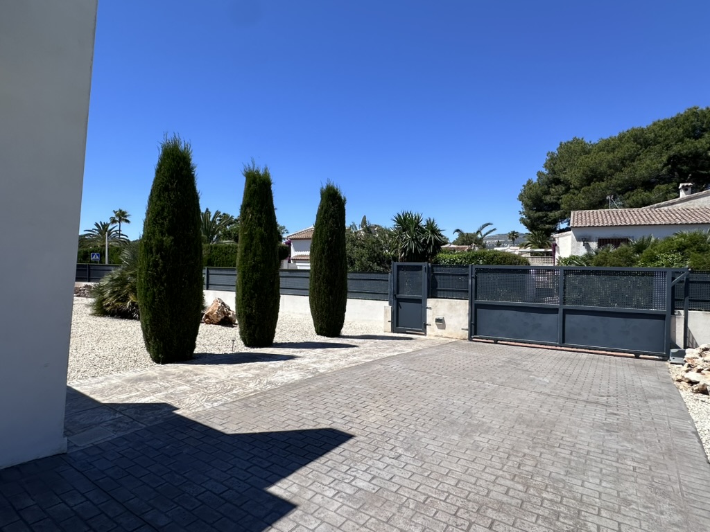 Villa moderne de plain-pied à vendre à Jávea